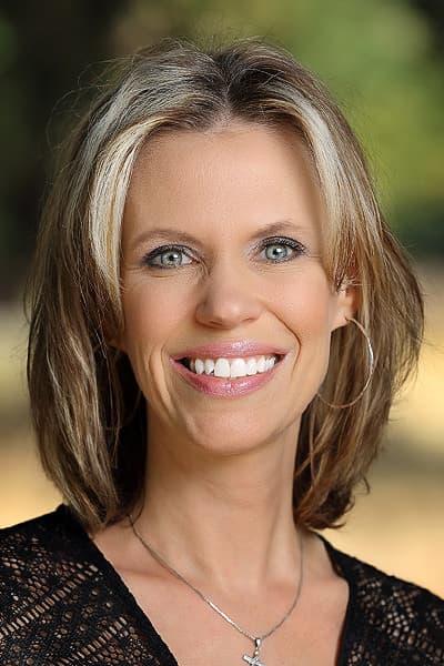 LAURA BLAKEMAN - STELLA